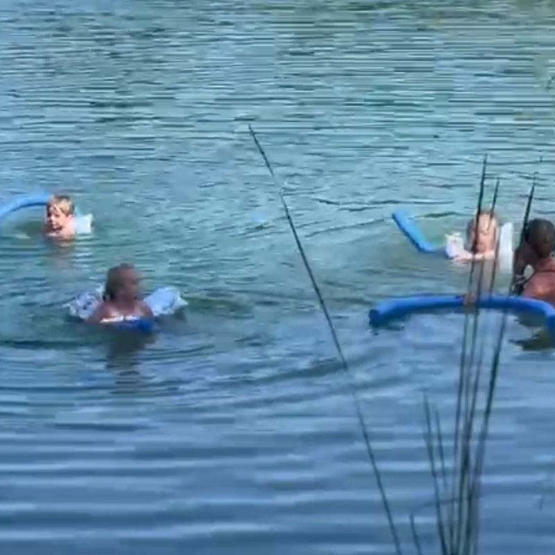 Schwimmen lernen im See in Waldkraiburg